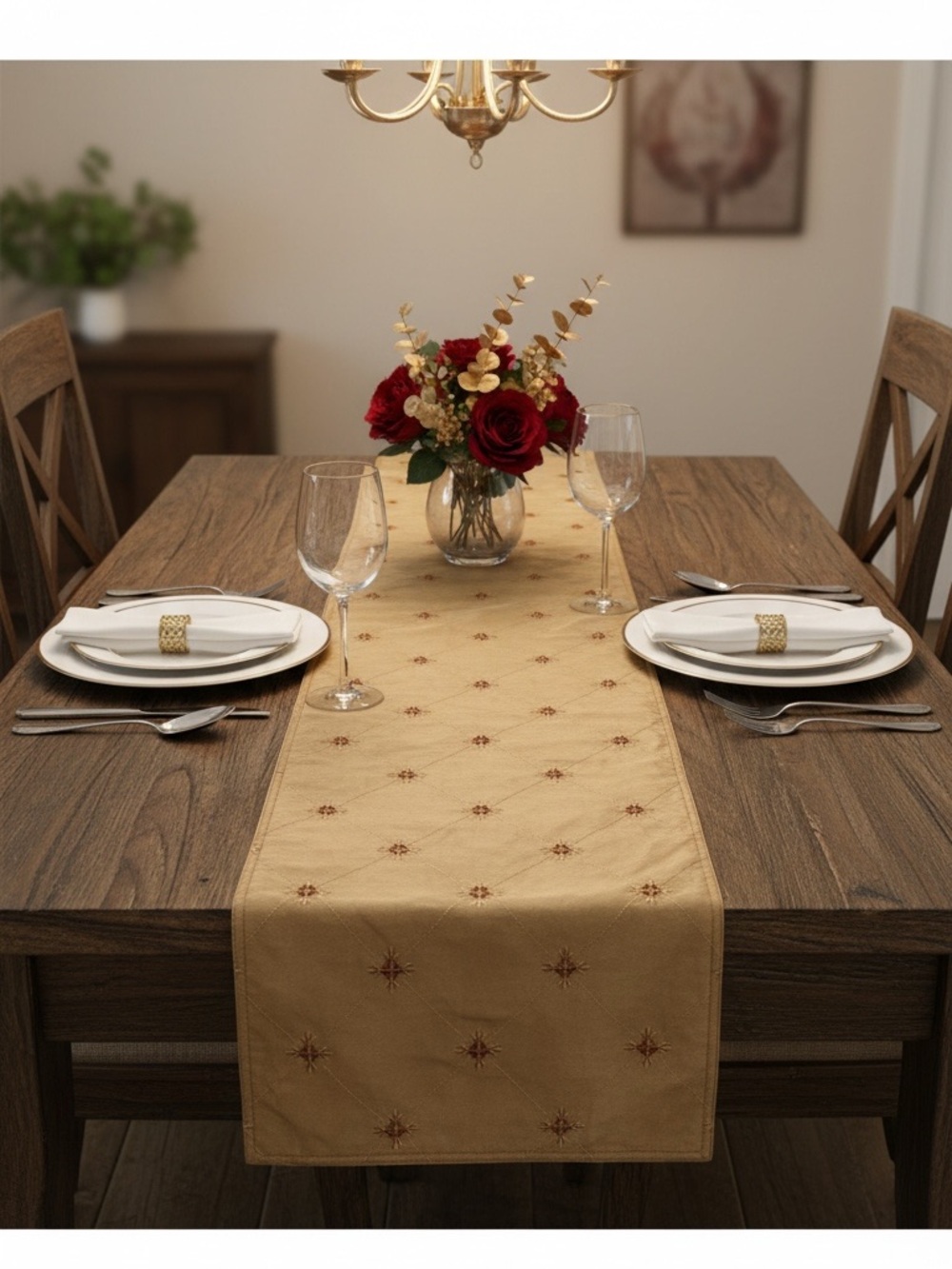 Elegant Gold Embroidered Table Runner - Brand Unspecified. Pre loved